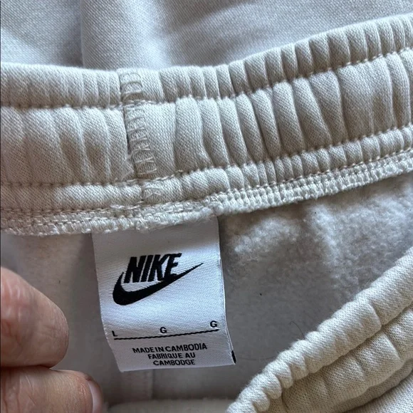 Nike adult Cream Tracksuit Set - Picture 6 of 9